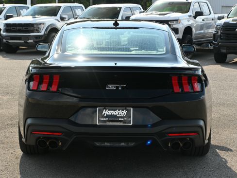 Used 2025 Ford Mustang GT Premium image 13