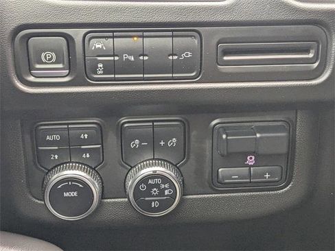 Used 2022 GMC Yukon XL SLE w/ Max Trailering Package image 27