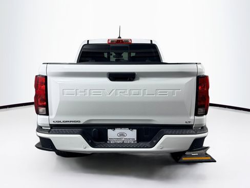 Used 2024 Chevrolet Colorado LT w/ LT Convenience Package image 7