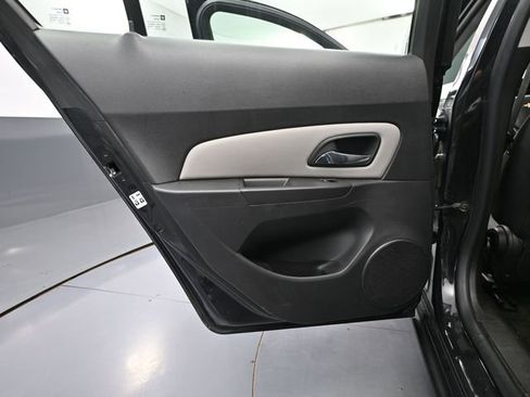 Used 2015 Chevrolet Cruze LS image 30