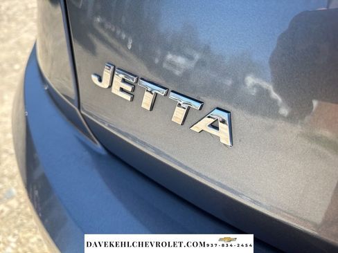 Used 2021 Volkswagen Jetta SE image 36