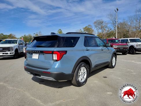 New 2026 Ford Explorer Active w/ Active Comfort Package RWD image 6