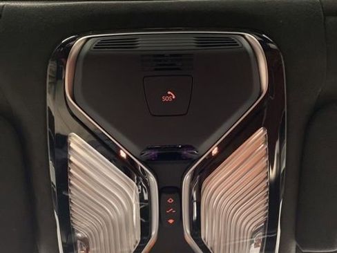 Used 2018 BMW 750i xDrive image 16