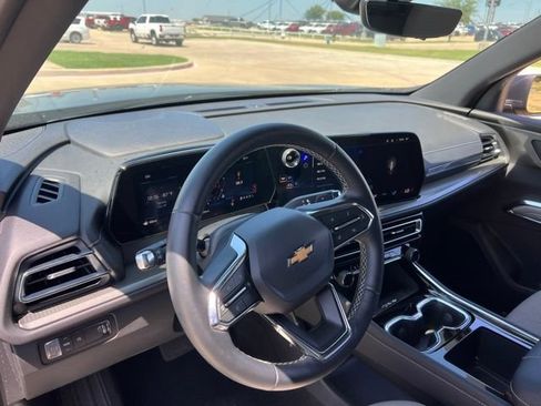 Used 2026 Chevrolet Traverse LT w/ Driver Confidence Package FWD image 7