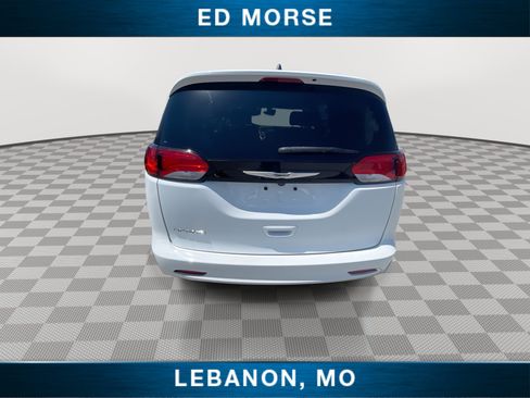 Used 2024 Chrysler Voyager LX FWD image 7