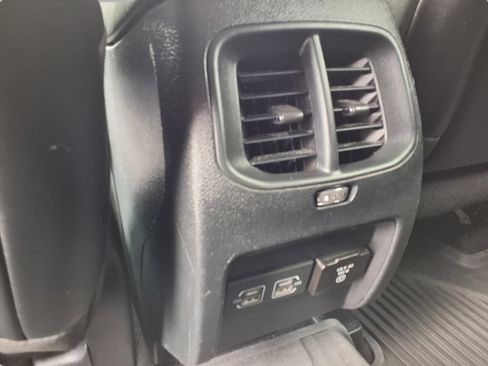 Certified 2022 Jeep Cherokee Limited w/ Mopar Interior Package AWD/4WD image 22