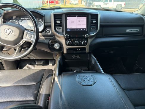 Used 2022 RAM 1500 Laramie AWD/4WD image 12