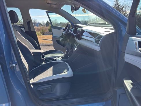 New 2026 Volkswagen Taos SE image 22