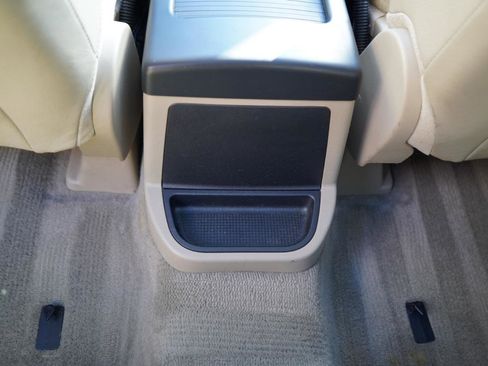 Used 2013 Land Rover LR2 image 52