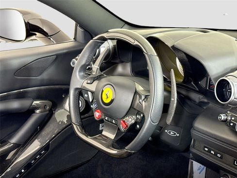 Used 2023 Ferrari F8 Tributo image 31