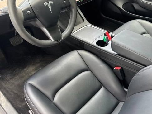 Used 2023 Tesla Model 3 Standard Range RWD image 3