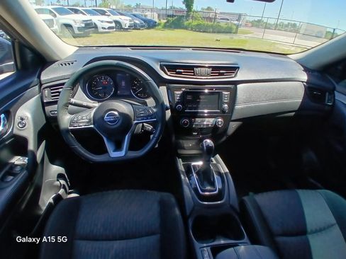 Used 2020 Nissan Rogue S FWD image 23