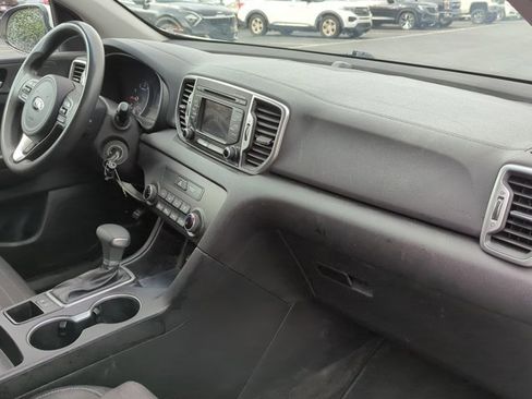 Used 2018 Kia Sportage LX FWD image 23