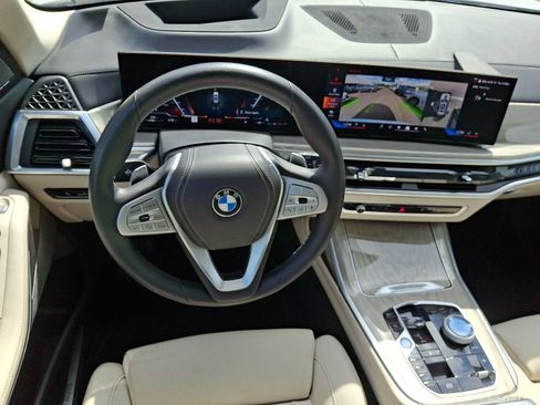 Used 2024 BMW X7 xDrive40i w/ Executive Package AWD/4WD image 12