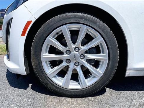 Used 2022 Cadillac CT5 Luxury RWD image 2