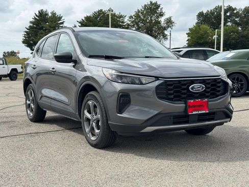 Used 2025 Ford Escape ST-Line AWD/4WD image 2