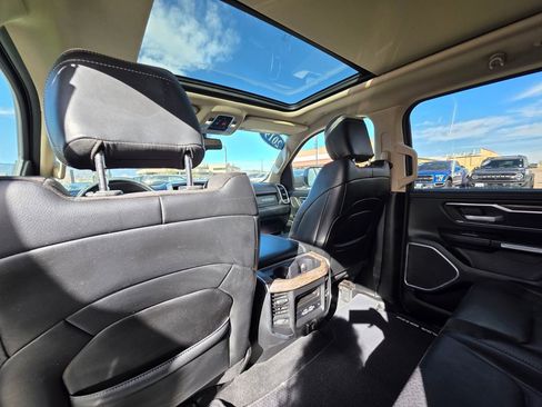 Used 2019 RAM 1500 Laramie AWD/4WD image 29