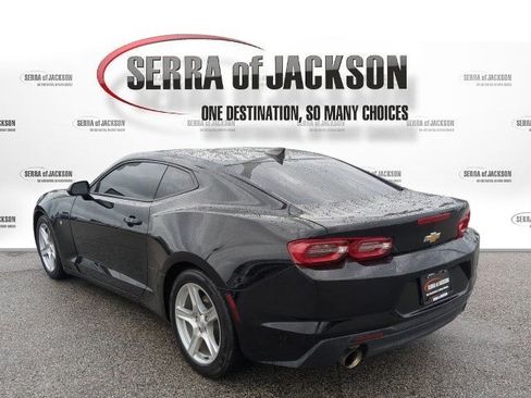 Used 2022 Chevrolet Camaro LT RWD image 6