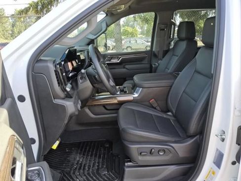 Used 2026 Chevrolet Silverado 3500 LT w/ Trail Boss Package AWD/4WD image 8