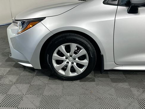 Certified 2025 Toyota Corolla LE FWD image 11