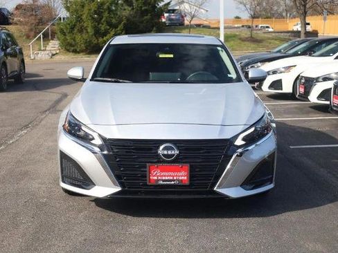 Certified 2024 Nissan Altima 2.5 SV w/ SV Premium Package image 4