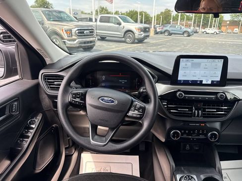Used 2025 Ford Escape Active FWD image 17