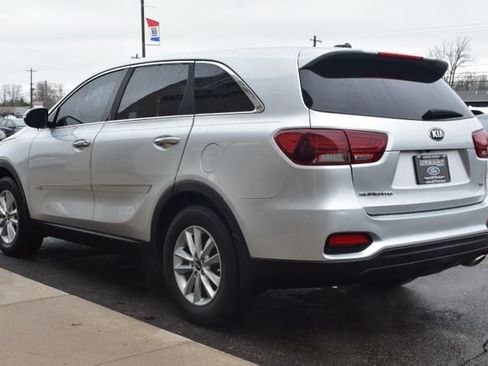 Used 2019 Kia Sorento LX image 12