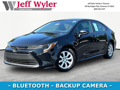 Used 2024 Toyota Corolla LE FWD image 1