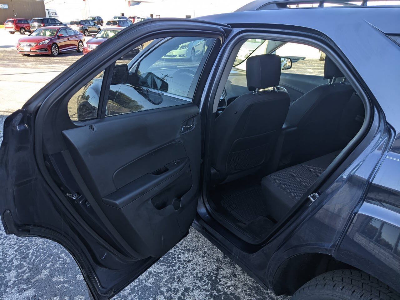 Used 2017 Chevrolet Equinox LT w/ Convenience Package FWD image 11