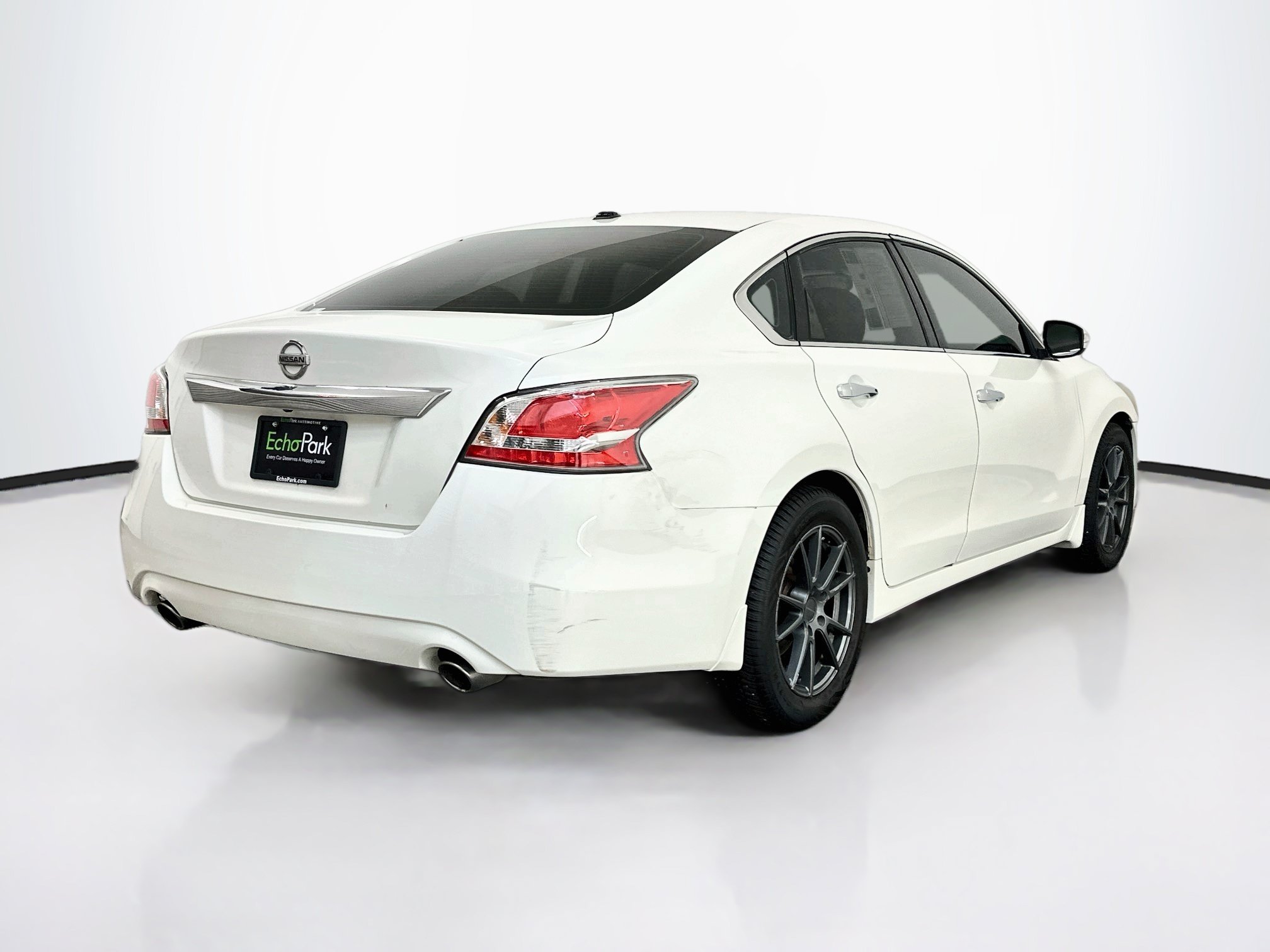 Used 2015 Nissan Altima 2.5 SL w/ Moonroof Package FWD image 9