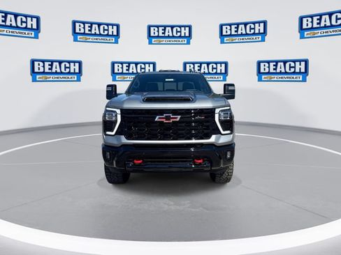 New 2026 Chevrolet Silverado 2500 ZR2 AWD/4WD image 3