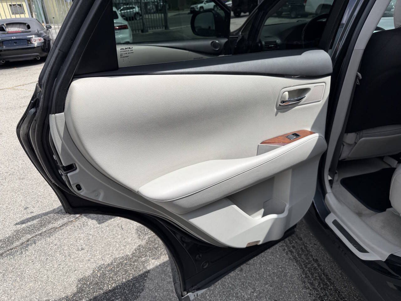 Used 2011 Lexus RX 350 2WD w/ Premium Pkg image 8