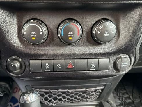 Certified 2016 Jeep Wrangler Unlimited Rubicon w/ Connectivity Group AWD/4WD image 23