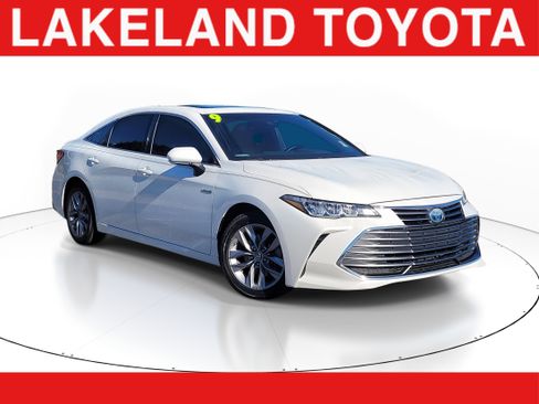 Used 2019 Toyota Avalon XLE image 1
