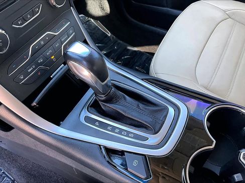 Used 2018 Ford Edge SEL w/ Equipment Group 201A image 16