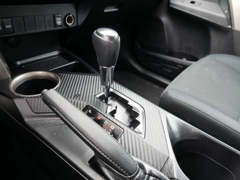 Used 2015 Toyota RAV4 LE image 26