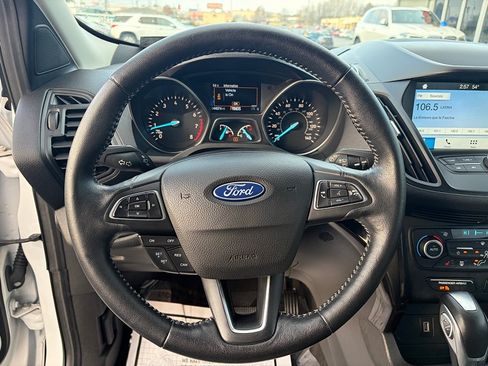 Used 2019 Ford Escape SEL image 20