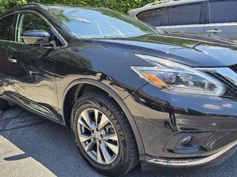 Used 2018 Nissan Murano SV AWD/4WD image 3
