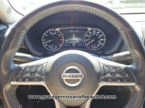 Used 2021 Nissan Sentra SV FWD image 11