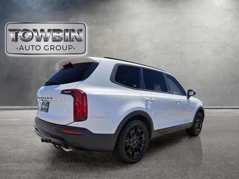Certified 2022 Kia Telluride EX w/ EX Premium Package AWD/4WD image 5
