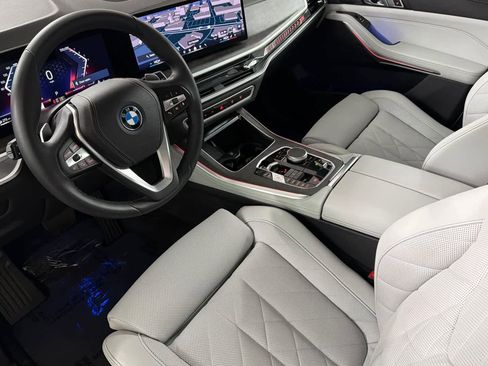 Used 2024 BMW X5 xDrive50e image 11