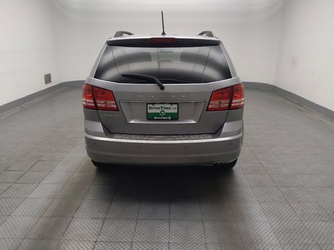 Used 2020 Dodge Journey SE FWD image 7