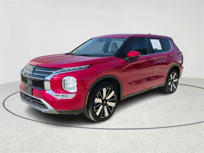Used 2025 Mitsubishi Outlander SE