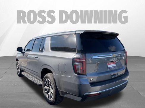 Used 2022 Chevrolet Suburban LT w/ Luxury Package image 6