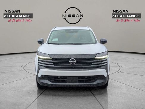 New 2026 Nissan Kicks SV image 2