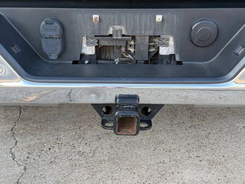 Used 2022 Chevrolet Silverado 1500 LTZ w/ LTZ Convenience Package II AWD/4WD image 39
