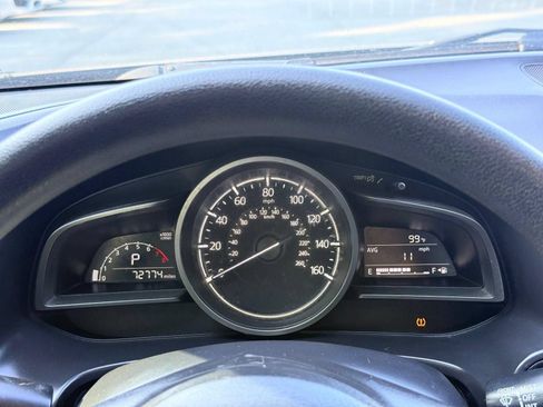 Used 2017 MAZDA MAZDA3 Sport FWD image 36