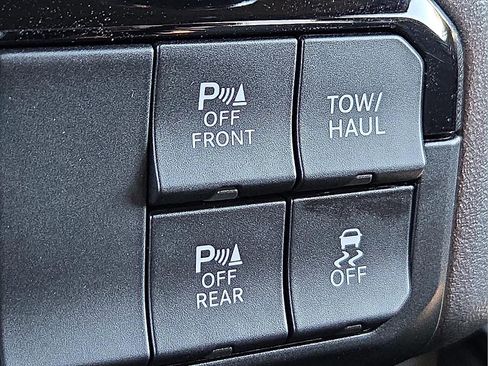 Used 2025 RAM 1500 Big Horn image 18