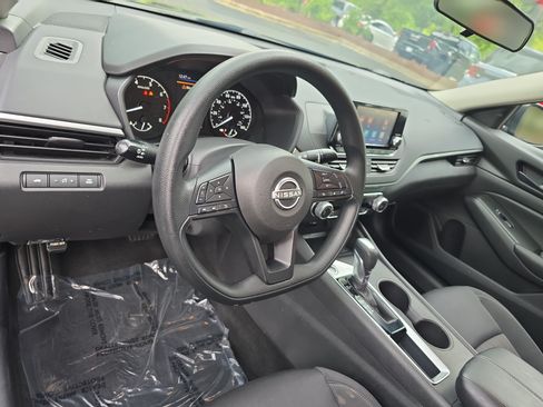Certified 2023 Nissan Altima 2.5 S FWD image 15