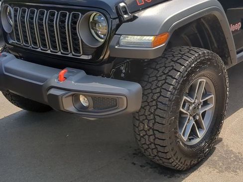 New 2025 Jeep Gladiator Mojave w/ Convenience Group image 17